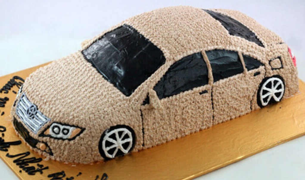 Bánh kem sinh nhật hình chiếc ô tô màu xanh đáng yêu tặng bé trai - Bánh  Thiên Thần : Chuyên nhận đặt bánh sinh nhật theo mẫu